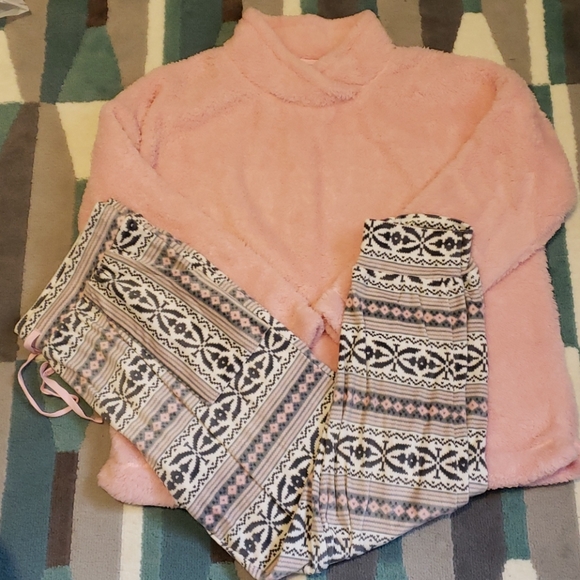 Jane and Bleecker Other - Jane and bleeker pajama set